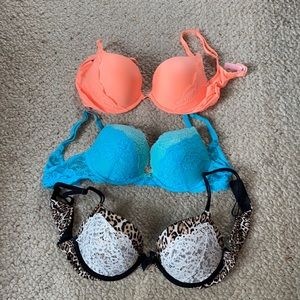EUC/NWOT Victoria’s Secret Bra Bundle
